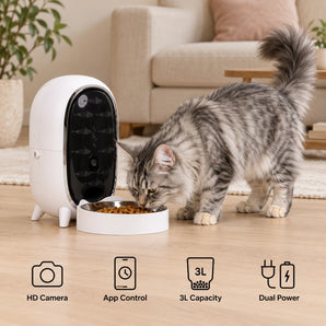 Flash eating from a Pisci feeder, with icons highlighting its HD camera, app control, 3L capacity and dual power.